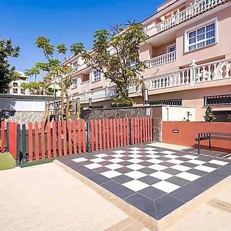 El Duque Ξενοδοχείο 4*